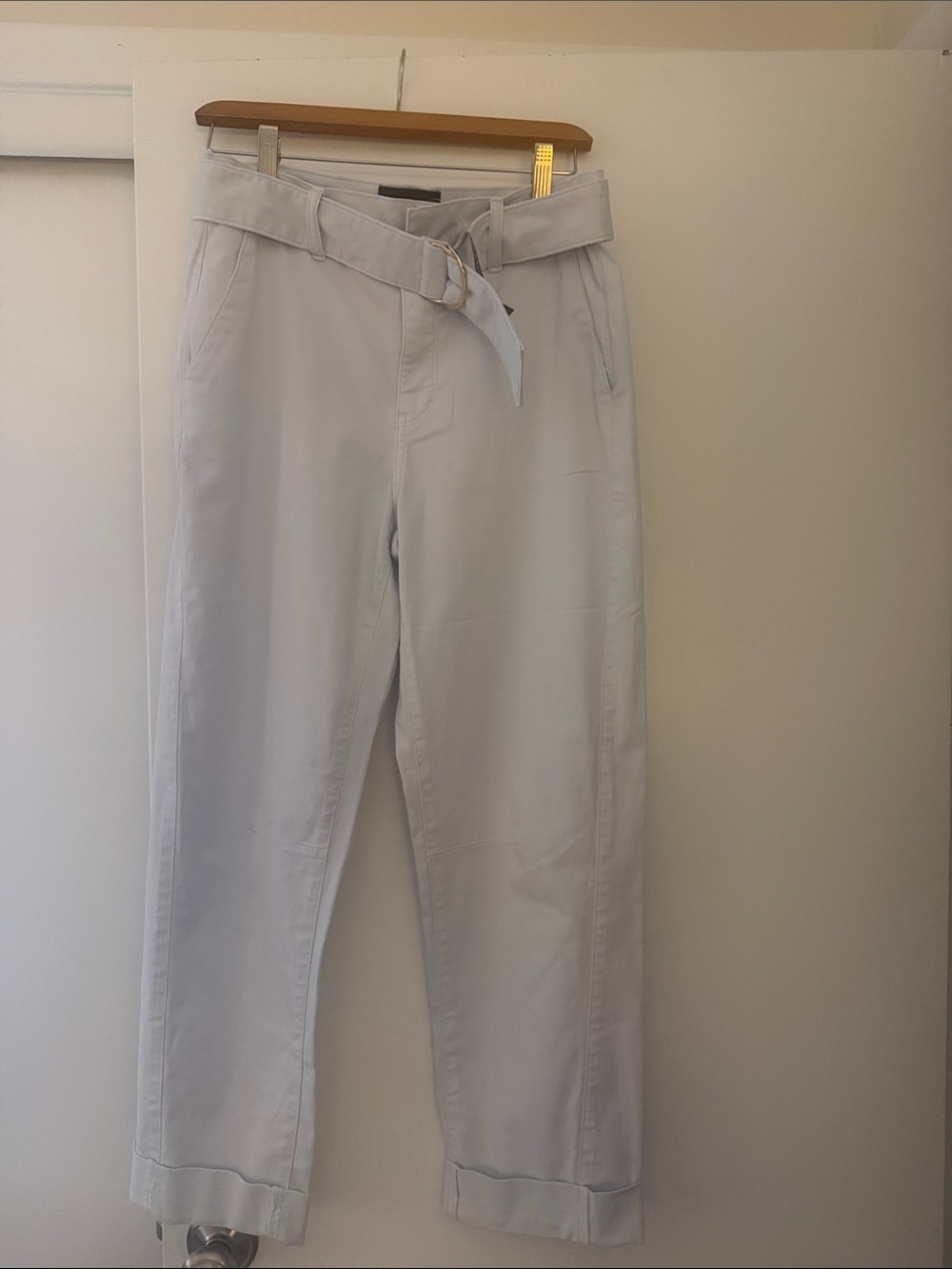 WHBM Pret straight ankle Pants